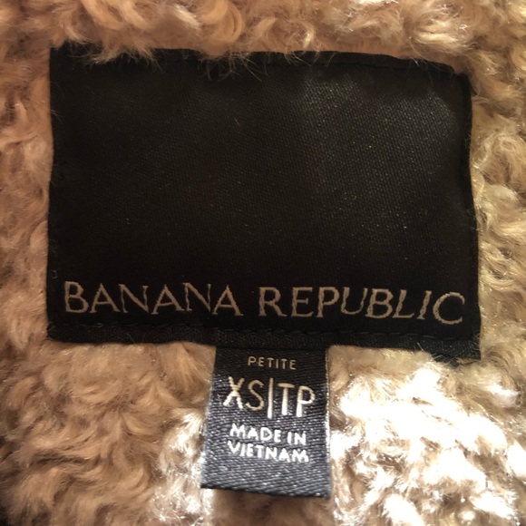 Banana Republic Sherpa Jacket - Picture 3 of 4